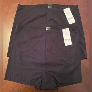 2 Understance Soft Seamless Black Boyshorts Size XS/S NWT